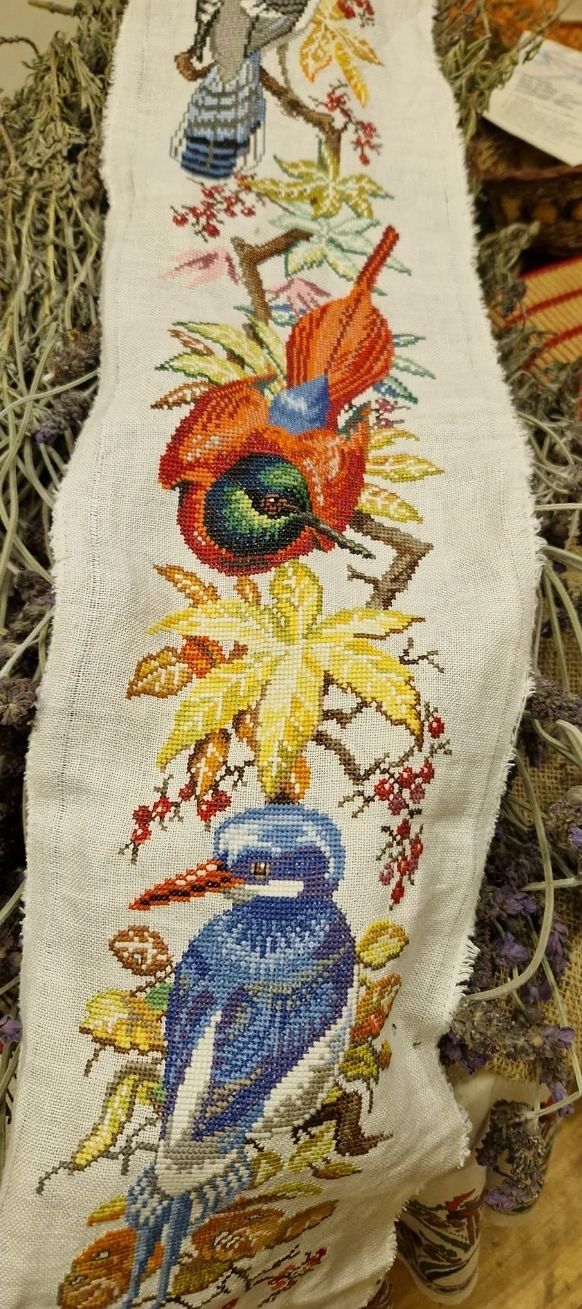 All colours have been obtained from herbs 